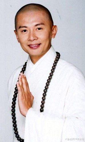 他23岁就出道成名，如今却放弃上亿资产，最后遁入佛门！