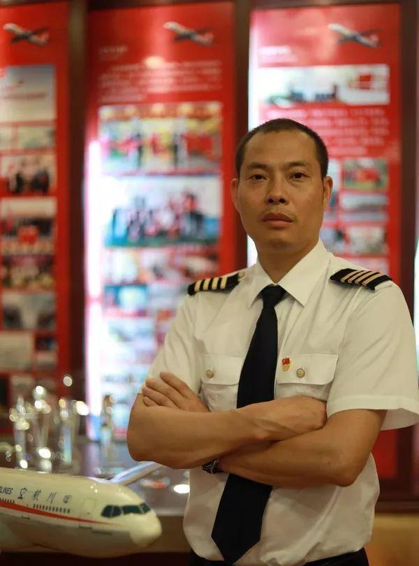 如果没有《中国机长》……？盘点航空史上英雄机长的故事