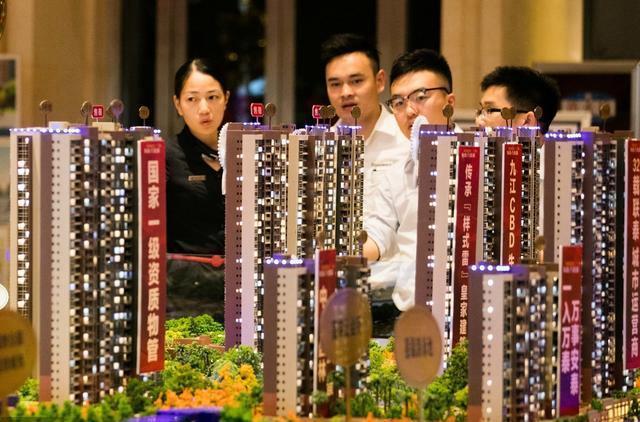 真相告诉你，把全部身家绑在房子上的人，今年将会面对什么困难？