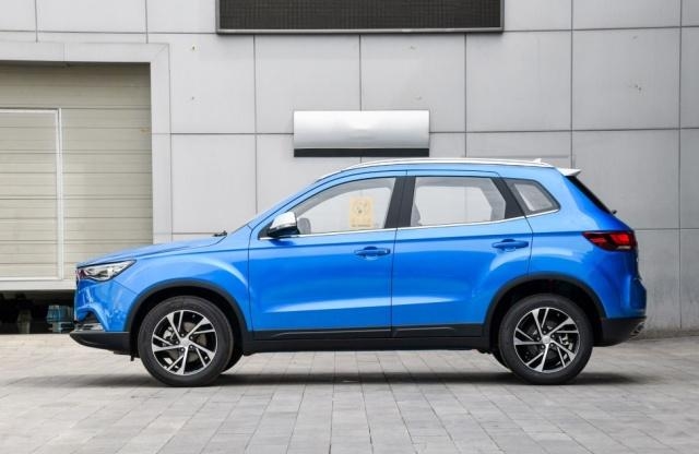 8万可开6AT自动挡，比510大了一圈，买国产不一定非选哈弗宝骏