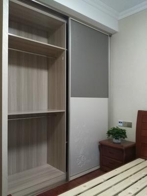 特别满意饭厅的餐边柜！我家新房满屋定制柜子！晒晒