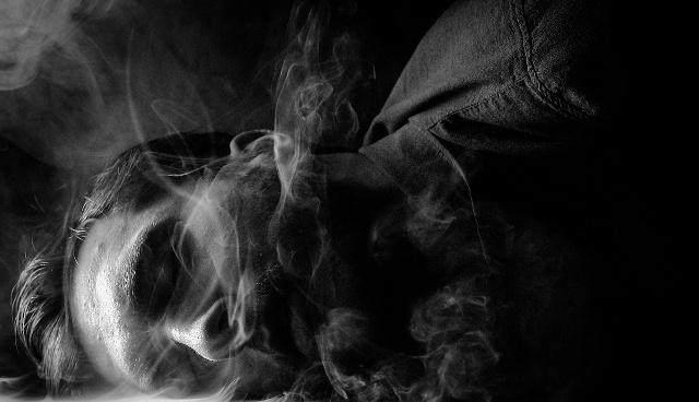 男人戒不了抽烟？爱吃这4种食品，你的肺或许能健康些