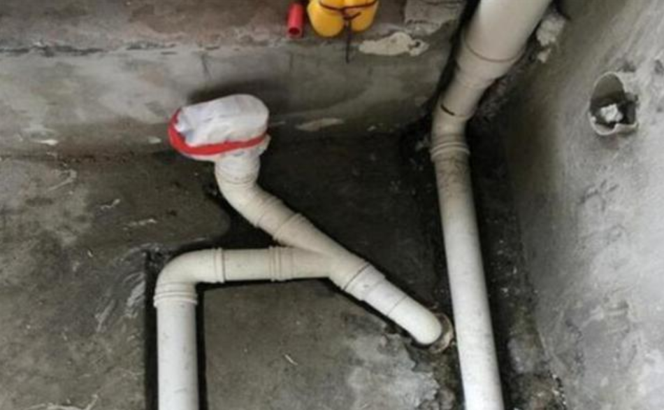 下水管这样改造真好，不仅空间大了，使用起来也方便多了