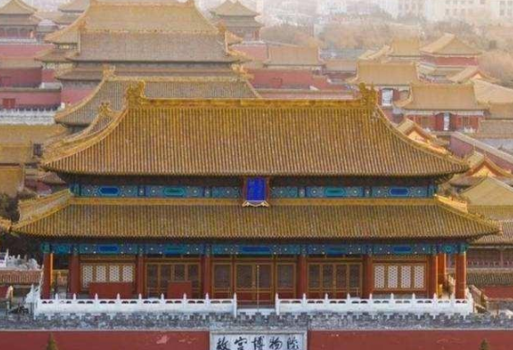 故宫的房顶600多年从没有鸟粪，不得不感叹中华民族的祖先真是聪明