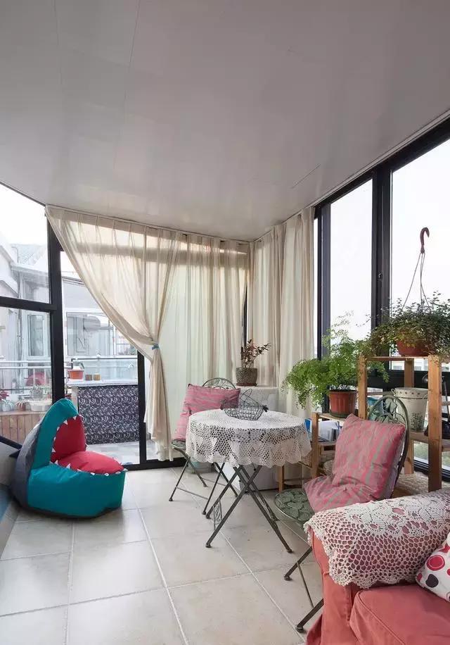 买顶楼就是好，一个露台那么漂亮，买到就是赚到！