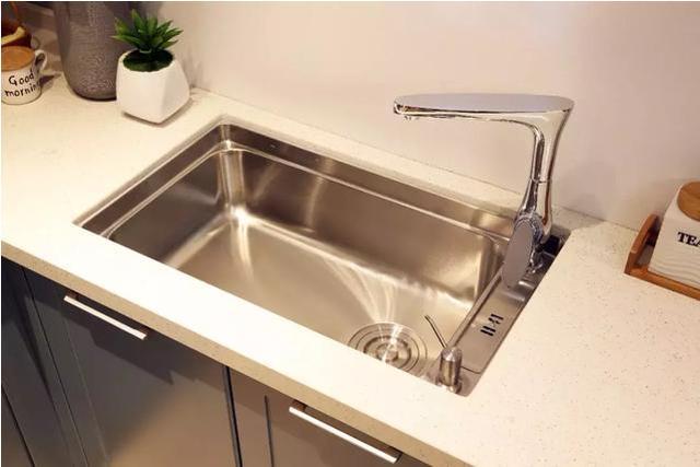 捂住我的嘴也要捅破！新房裝修這24個裝修坑一定要避開！坑錢毀房