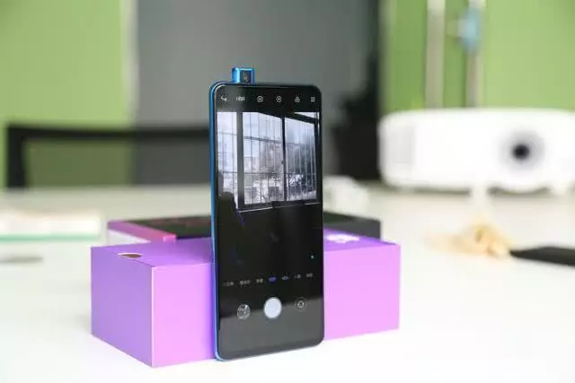 摄像头开啤酒盖，红米K20 Pro结局惨烈，网友：不服不行！