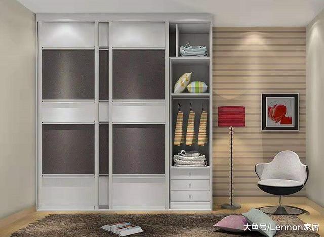 打造衣柜不要装到顶，这几个缺点不容忽视，不出半年就得换