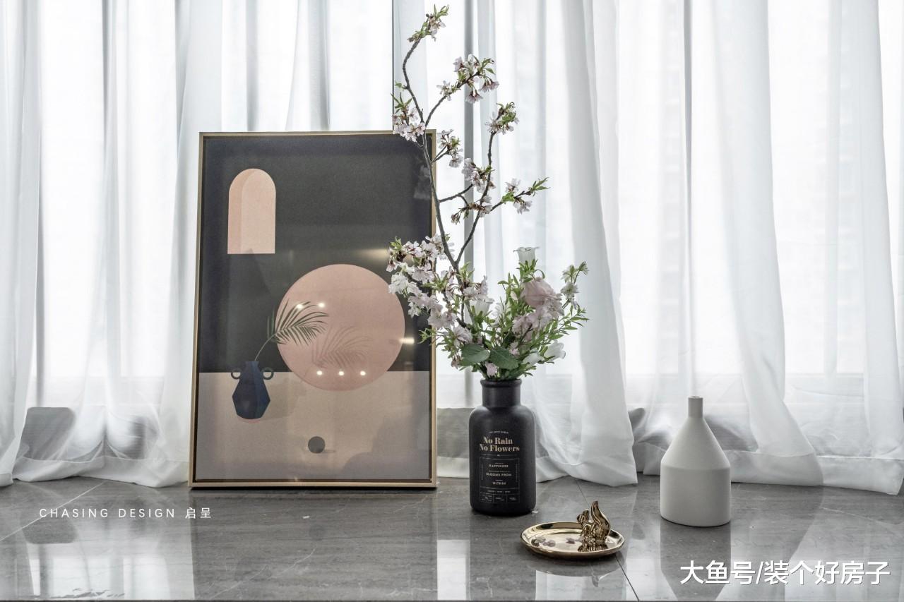 广州小姐姐48㎡ 单身公寓美到犯规，多功能吧台也太好用了吧！