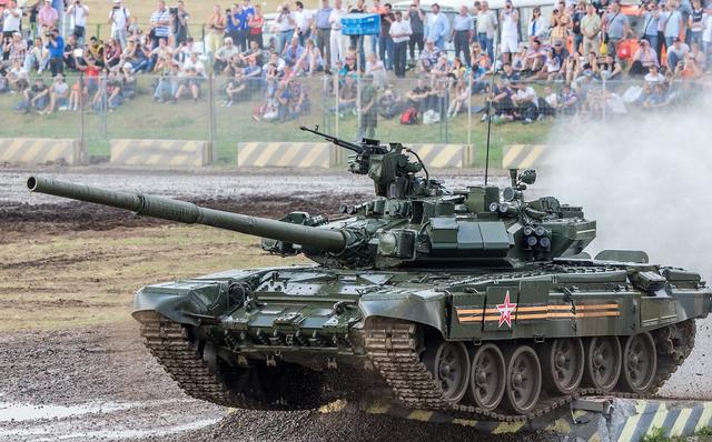 俄罗斯T90坦克前面两个红眼睛是干啥的，这可是保命的绝招