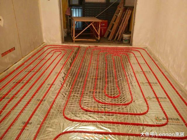 你知道为何如今大家都不装地暖吗? 听师傅一说, 才知聪明人这样做