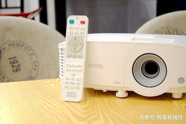 摆脱传统线体束缚，明基E580无线投射定义新商务投影