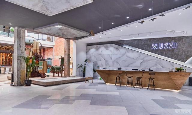 慕瓷成文旅地产阿那亚的瓷砖合作商，对艺术的坚持让双方一拍即合