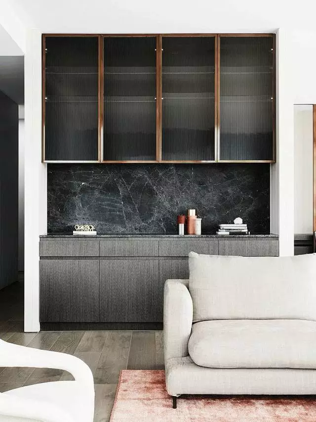 越白，越简，越极致！