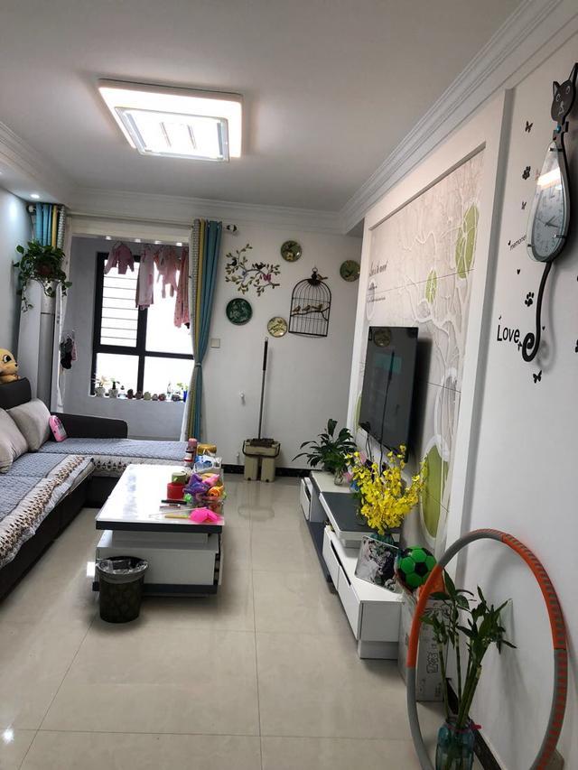 住了两个多月的新房, 朋友都喜欢我家眼花缭乱的布置, 忍不住晒晒