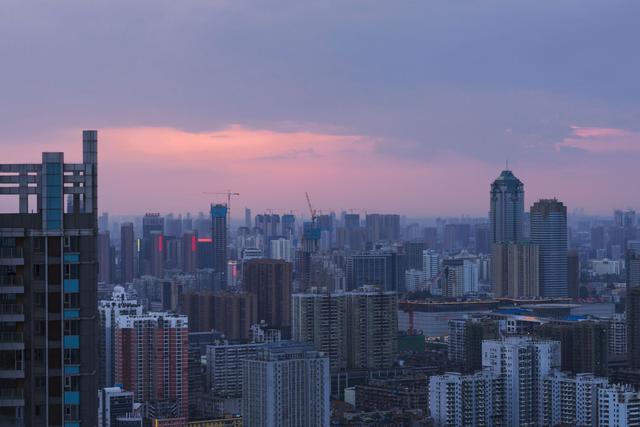 三四線城市沒有支撐高房價的硬實力，囤房投資切不可行