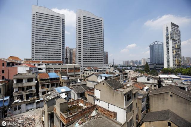 新政来袭，楼市再被4万亿“提振”，今后“2类房子”可能再升值？