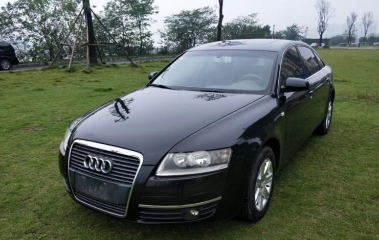 男子花7万买辆二手奥迪A6L, 当打开后备箱, 不相信自己的眼睛