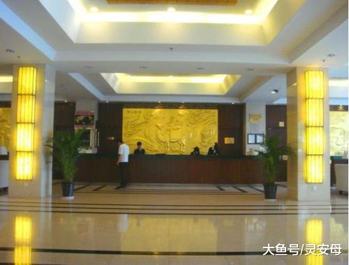 入住酒店标间，可以偷偷带人进去么前台的答案让人一阵头大