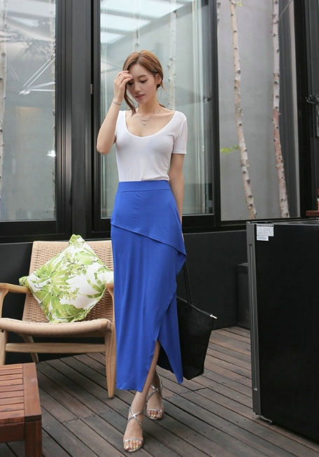 穿蓝色长裙的气质姐姐，浑身上下都散发着魅力