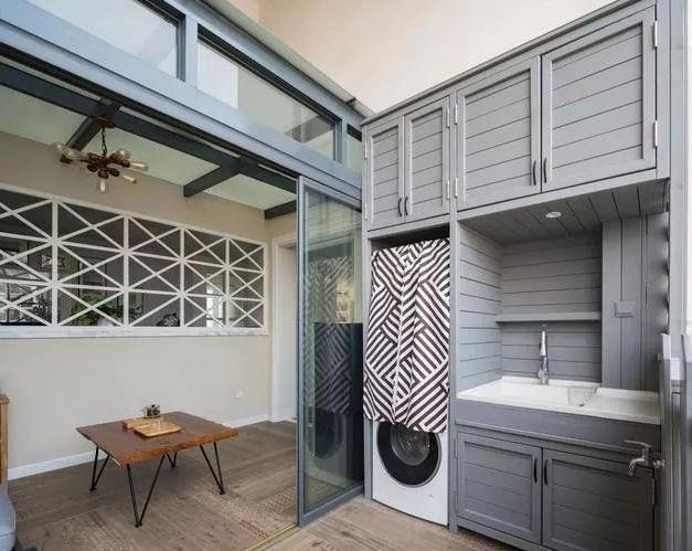 阳台和客厅要不要打通？3个优点让你拒绝不了，效果美翻