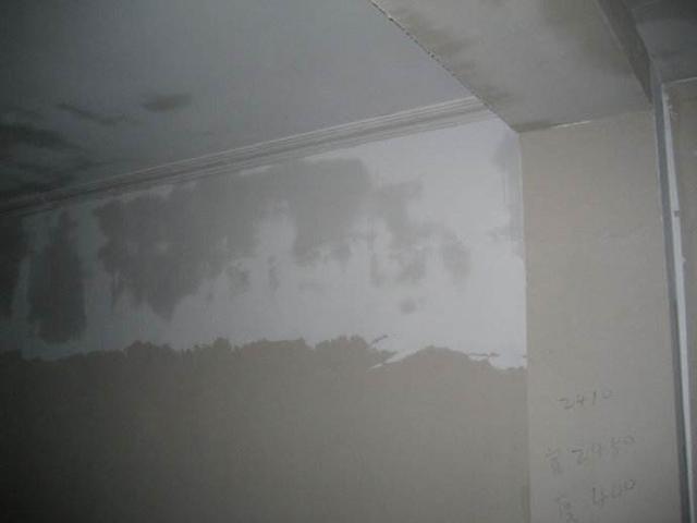 装修墙面开裂用多贵的乳胶漆都没用？老工长一语点破！