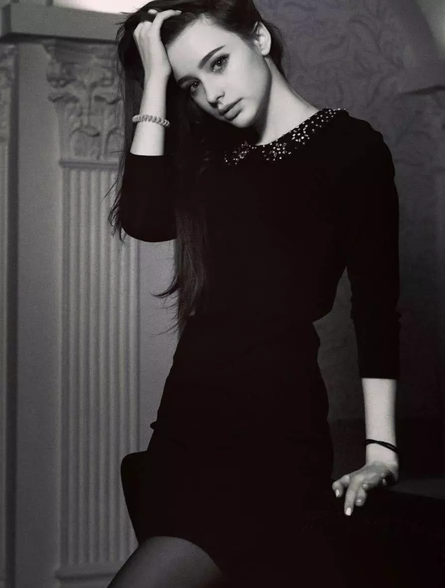 惊现“俄罗斯张柏芝”！妹子清纯与性感随意切换，然而她才19岁！