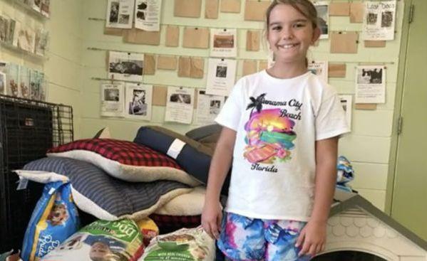 十岁女孩被问想要什么礼物，她暖心回答：要狗粮送给流浪毛孩子……