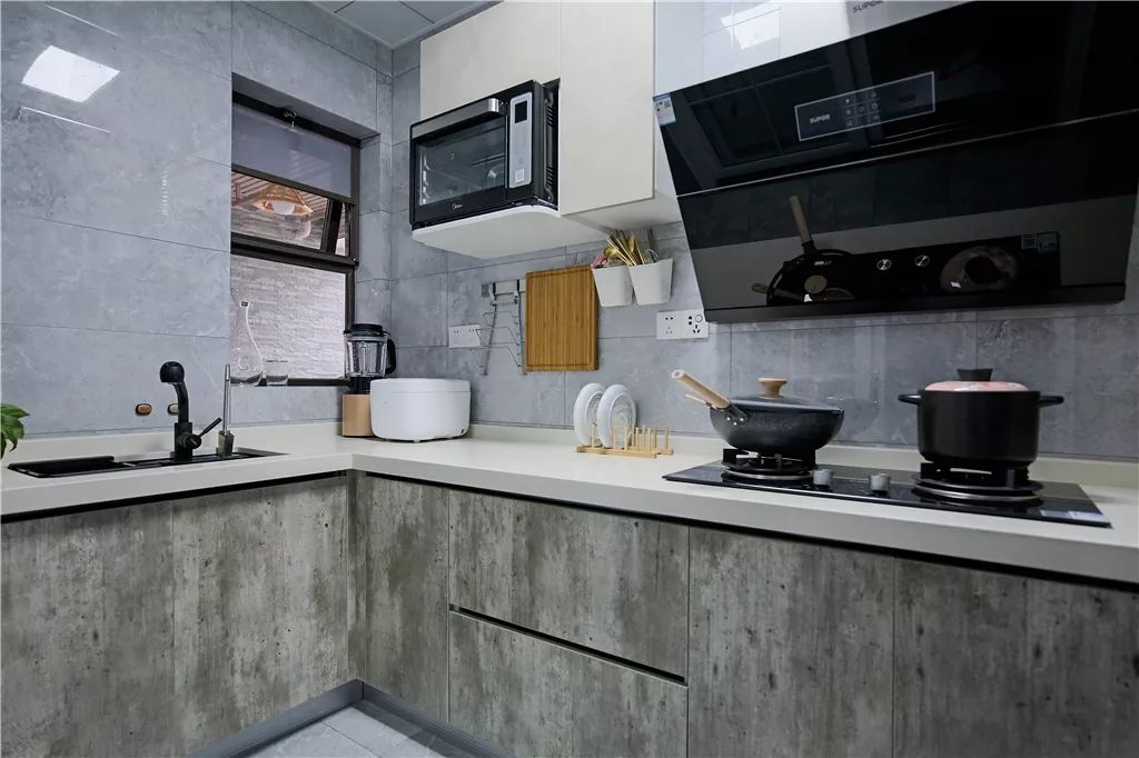 98㎡北欧轻奢，极简风要档次感，这样搭配很自然！