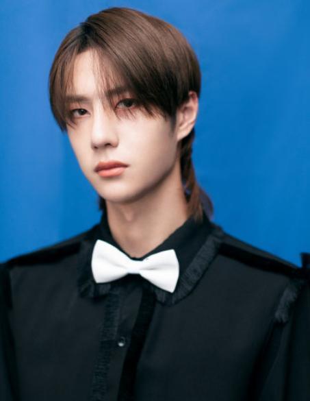 王一博提前到场化好妆，但活动仍然被取消，粉丝却一点不生气