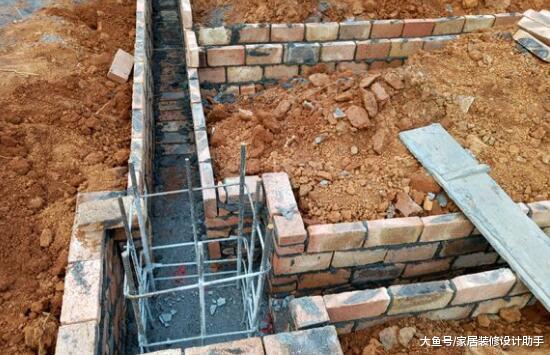 40万建又快又好的两层半小别墅，完工后邻居们都前来讨教省钱经验