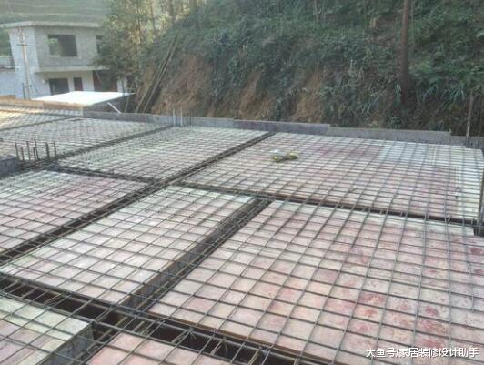 35萬建三層半小洋房不是本事，門前的觀賞魚塘才是亮點