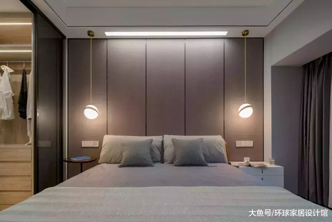 有顏又有料！128㎡現代四居室，客廳背景墻我超滿意！