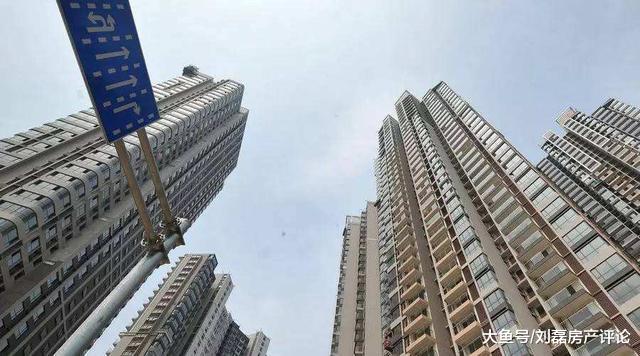 现在还想着捡漏楼市？看看开发商的窘境就不敢买房啦
