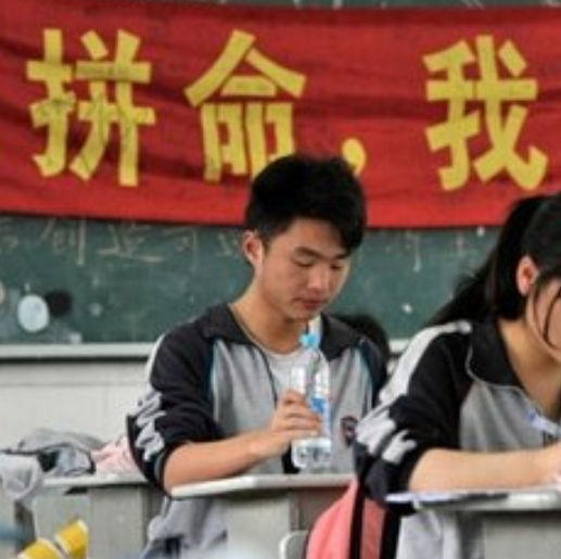 高考为什么不能全国卷统一？历史教训不敢再犯，今天可算明白了