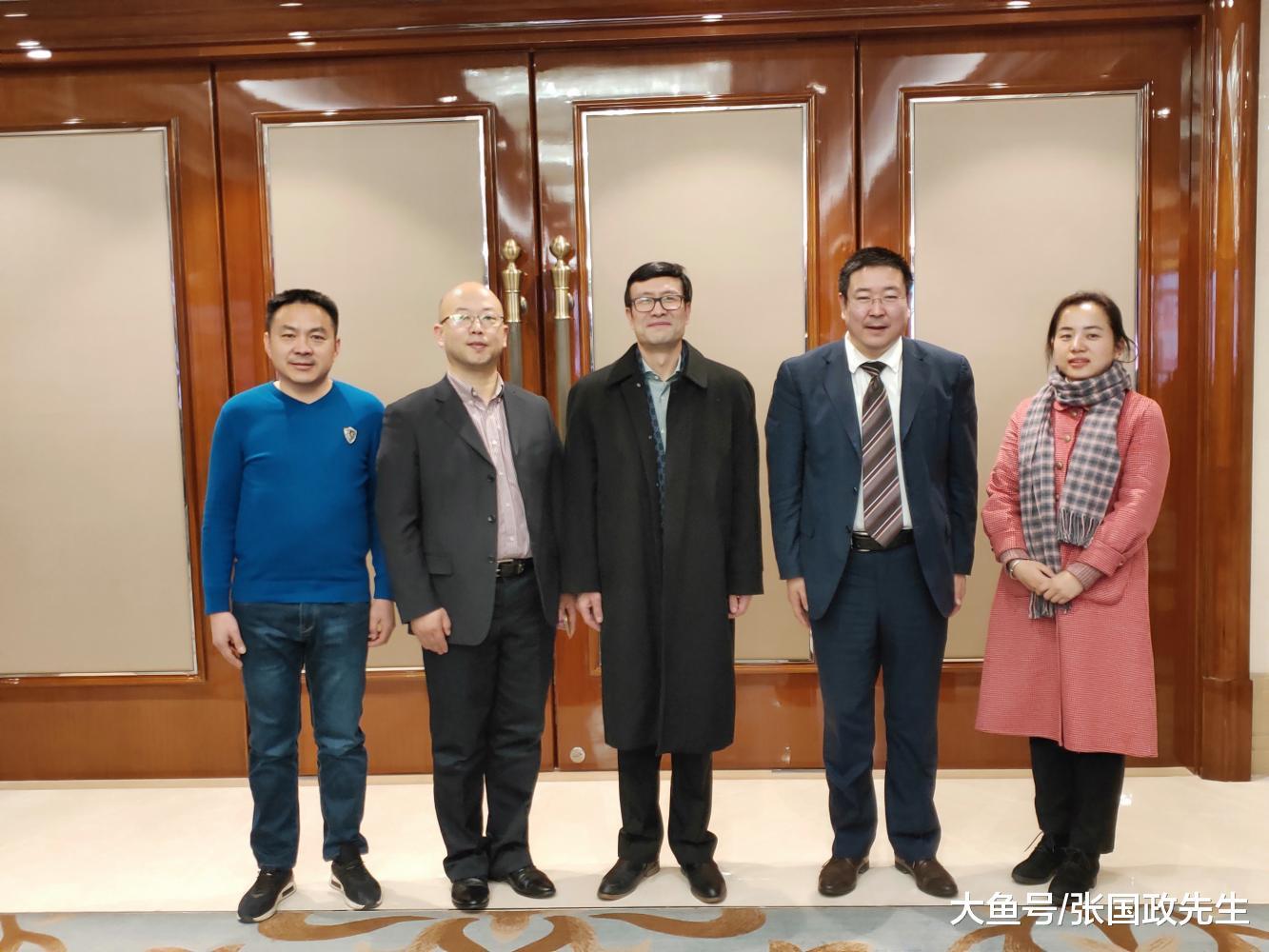 李秋香连任陕西省赢天下企业交流协会会长, 李继和李瑞斌为她站台