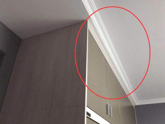 卧室如果做定制衣柜，切记要让工人多做“一条线”，老木工都懂