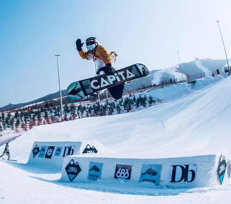 假日新资讯丨京张高铁完成联调联试，开通进入倒计时！最高时速385公里