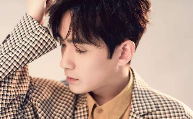 脸与年龄不符的男星，忍了肖战，忍得了罗云熙，唯独忍不了他！