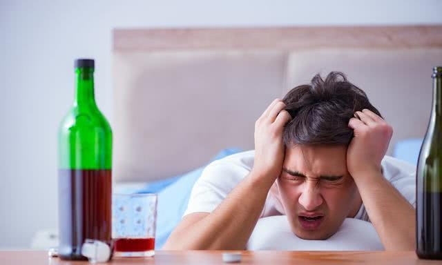 早上起床有3种变化，说明肝毒很多，若一个不占，恭喜肝还干净