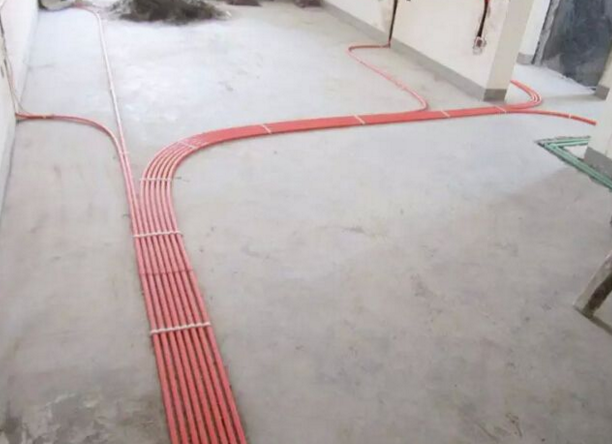 朋友家里水电布线很工整，老电工过来一看，却说这样装问题很大