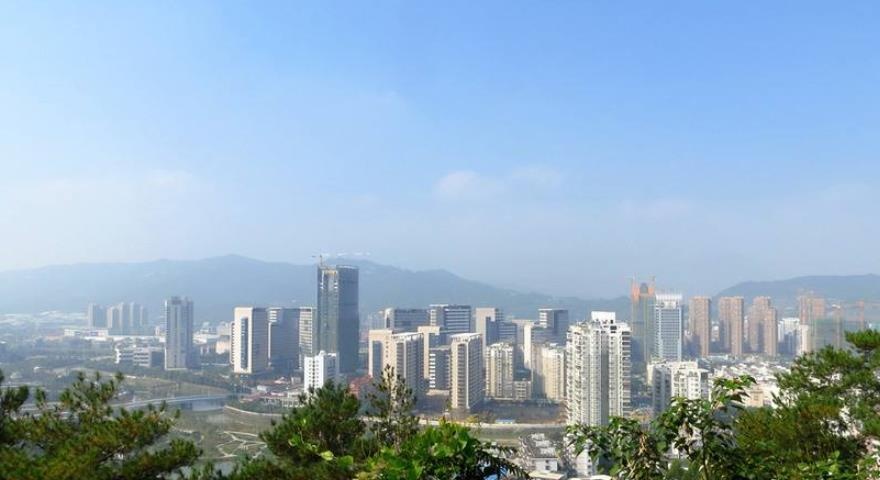 同为福建省内三线城市，龙岩和三明之间，谁的房价更有支撑