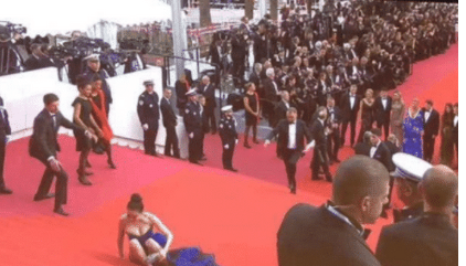 马苏走戛纳红毯竟停了6分钟，赶都赶不走，这勇气从何而来！
