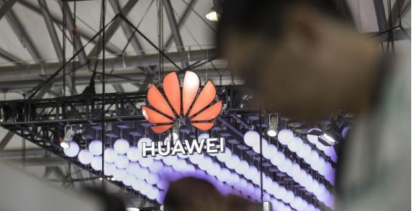 刚刚，华为终于回应了！指责美国诱骗冒充工人，攻击其网络