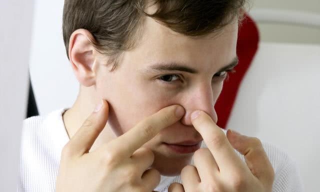 早上起床有3种变化，说明肝毒很多，若一个不占，恭喜肝还干净