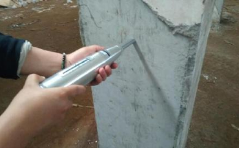 外墙有掉漆，楼体有裂痕，房屋质量堪忧