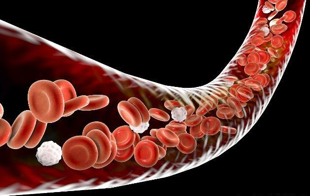 晚上睡觉时，若出现这些表现，要当心，说明你的血管已经不干净