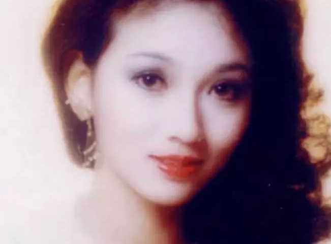 韩红说自己以前颜值高，还是校花？晒出照片以后网友信了