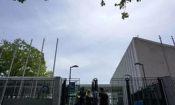 联合国总部为何不愿搬到中国来？说来你可能不信，有钱才底气足