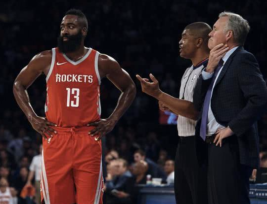 莫雷添神作！火箭最弱一环迎重大补强，36＋10内线神兽有望加盟！